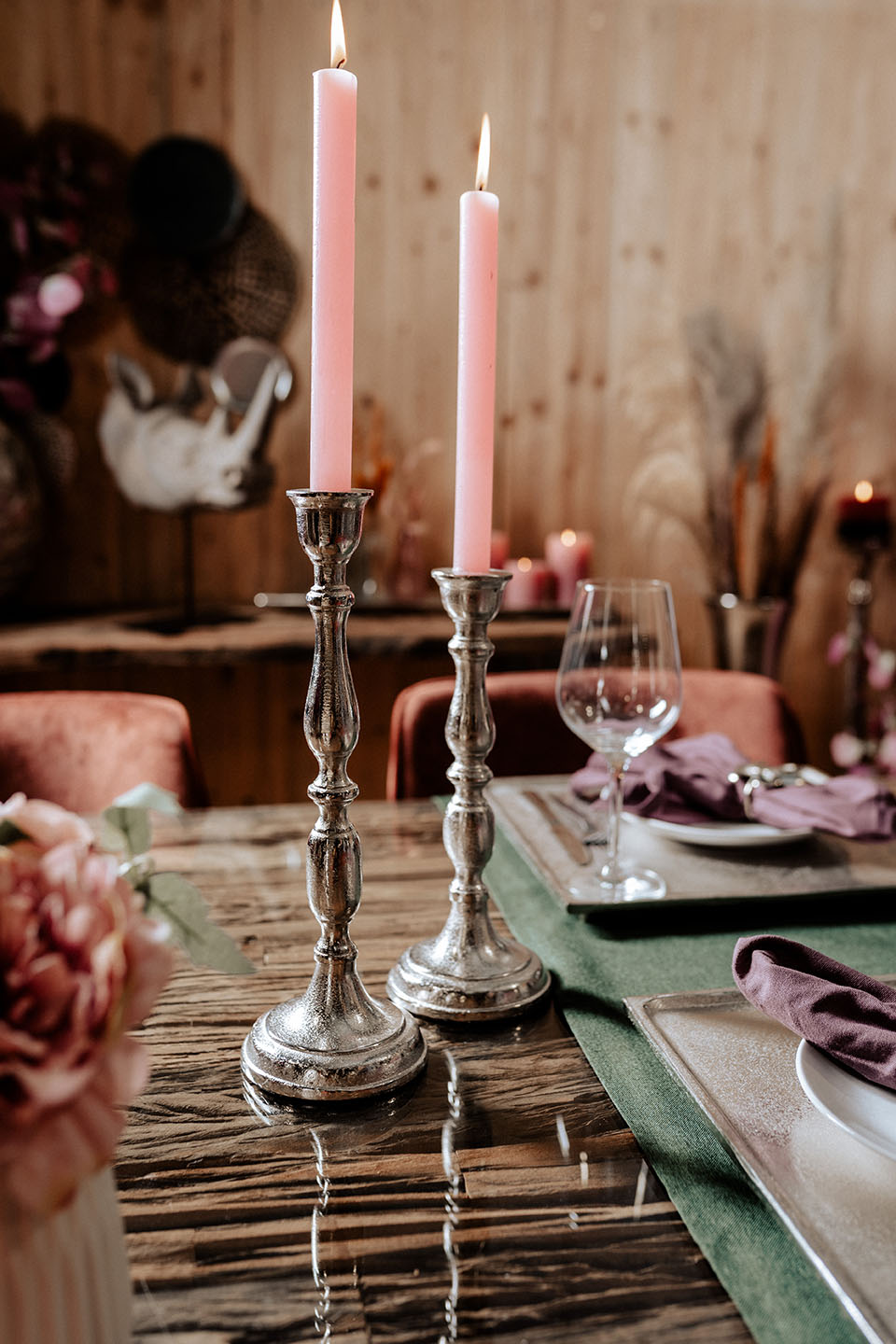 KATHRIN_BARNETZKE_Noll-19112022-Ambiente-11 Kerzenständer Silber aus Metall (Aluminium)