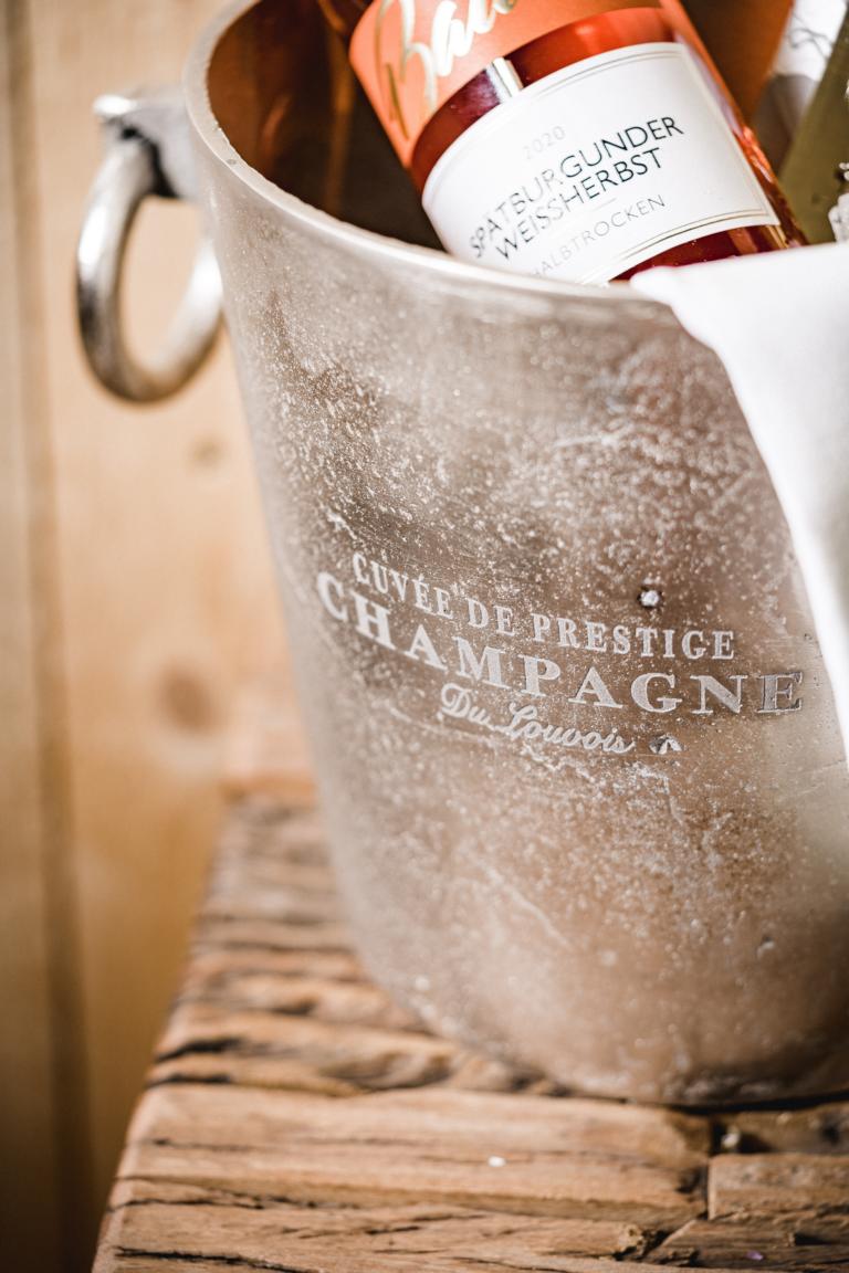 MN_Ambiente_20_09_2021-00064 Flaschenkühler / Champagnerkühler Silber aus Metall mit 2 Henkeln