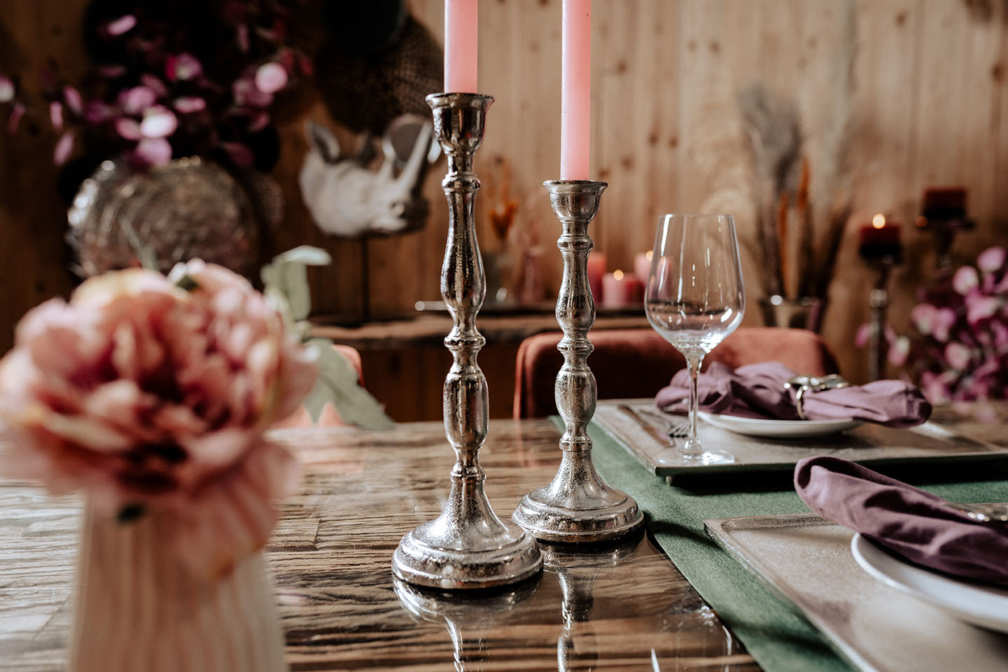 KATHRIN_BARNETZKE_Noll-19112022-Ambiente-13 Kerzenständer Silber aus Metall (Aluminium)