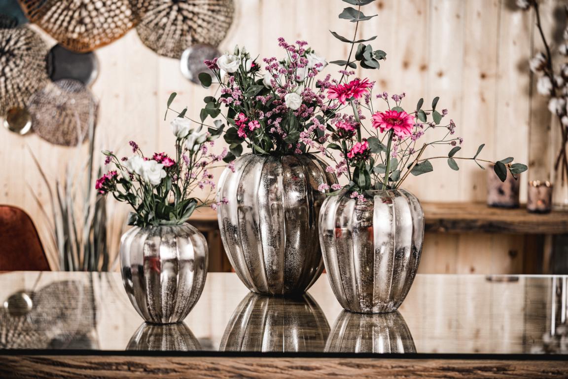 MN_Ambiente_27_05_2021-00085 Vase Silber Rund aus Metall