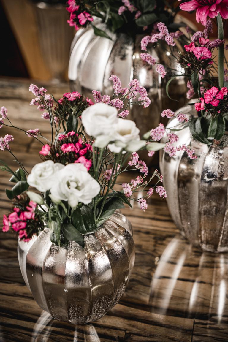 MN_Ambiente_27_05_2021-00093 Vase Silber Rund aus Metall