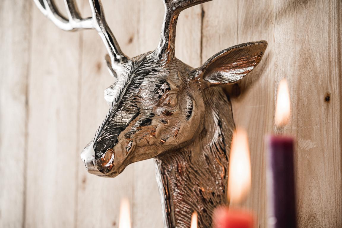 MN_Ambiente_05_07_2021-00058 Hirschgeweih Hirschkopf Geweih Silber aus Metall Wanddekoration