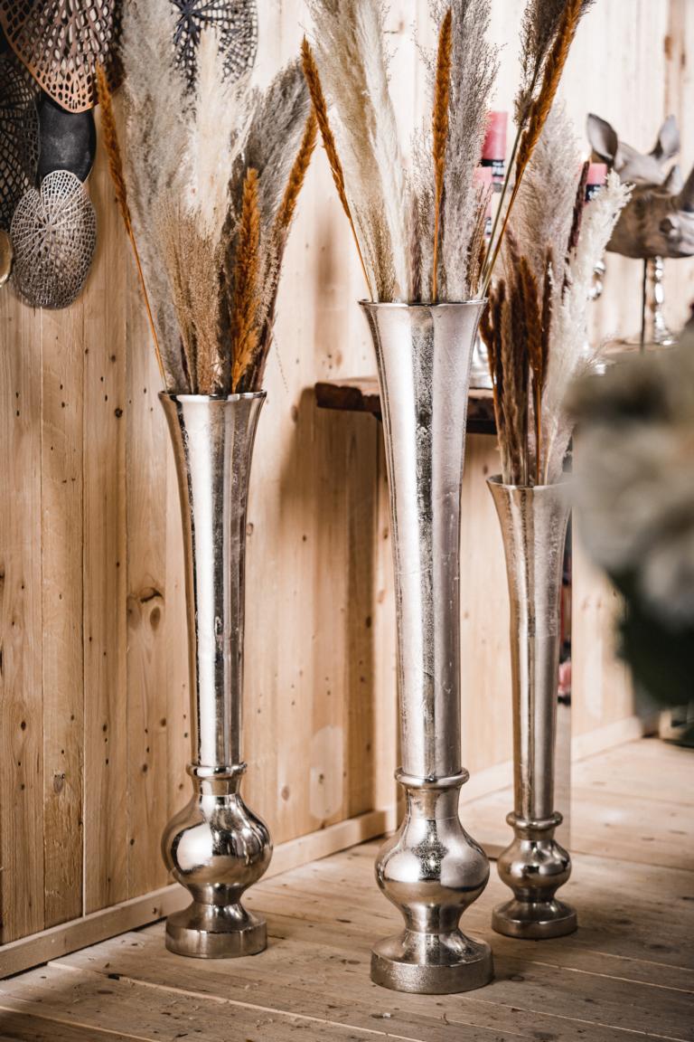 MN_Ambiente_01_10_2021-00002 Bodenvase Vase Silber aus Metall
