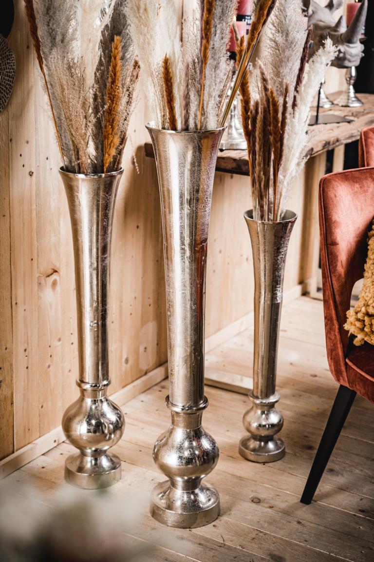 MN_Ambiente_01_10_2021-00005 Bodenvase Vase Silber aus Metall