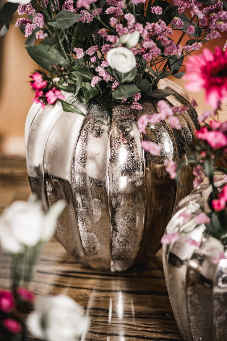 MN_Ambiente_27_05_2021-00087 Vase Silber Rund aus Metall