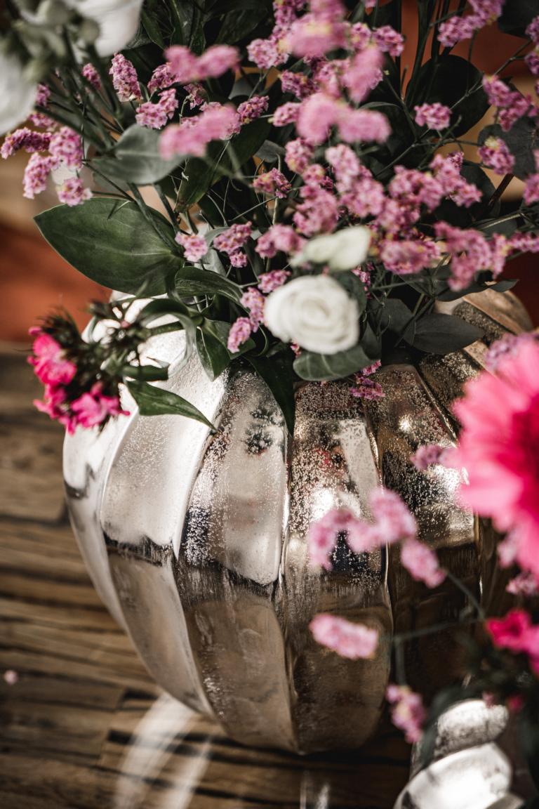 MN_Ambiente_27_05_2021-00091 Vase Silber Rund aus Metall