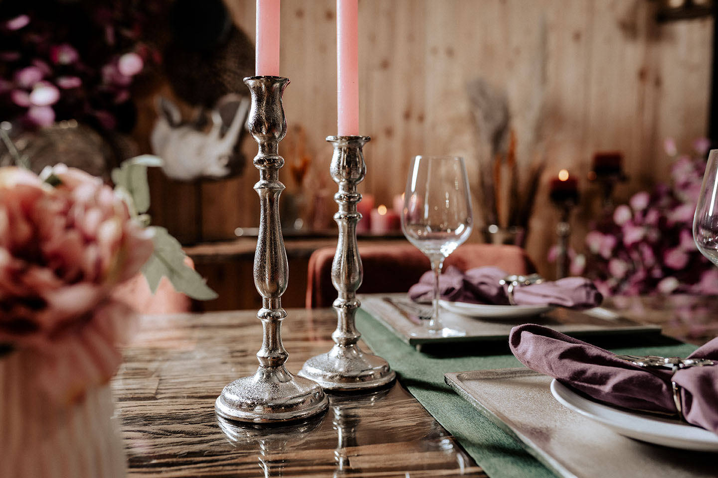 KATHRIN_BARNETZKE_Noll-19112022-Ambiente-10 Kerzenständer Silber aus Metall (Aluminium)