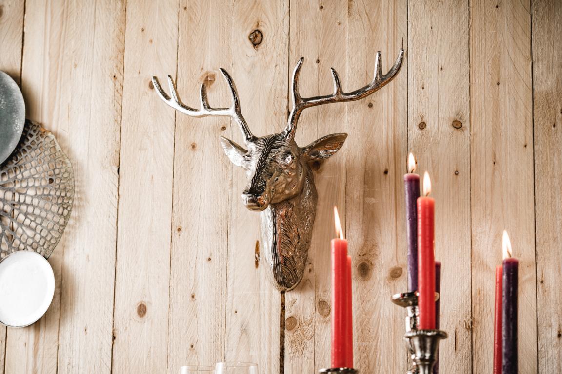 MN_Ambiente_05_07_2021-00050 Hirschgeweih Hirschkopf Geweih Silber aus Metall Wanddekoration