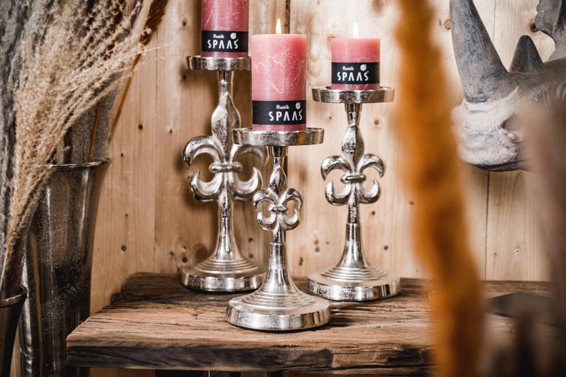 MN_Ambiente_01_10_2021-00016 Kerzenständer Lilie Silber 3er Set aus Metall