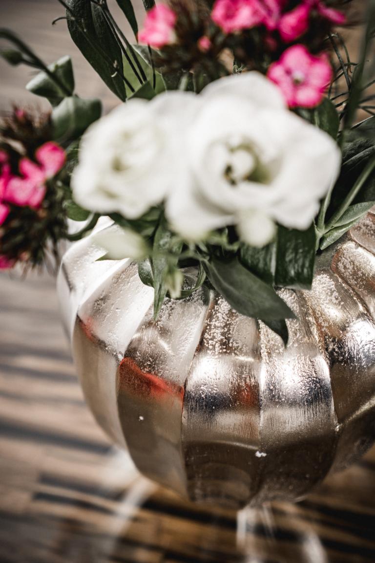 MN_Ambiente_27_05_2021-00090 Vase Silber Rund aus Metall