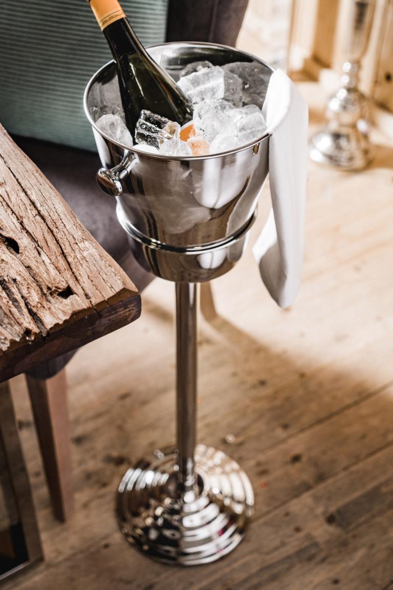 Flaschenkühler Kühler für Flaschen Sekt Wein oder Champagner Silber Aluminium (Metall) Flaschenkühler Silber Edelstahl auf Standfuß